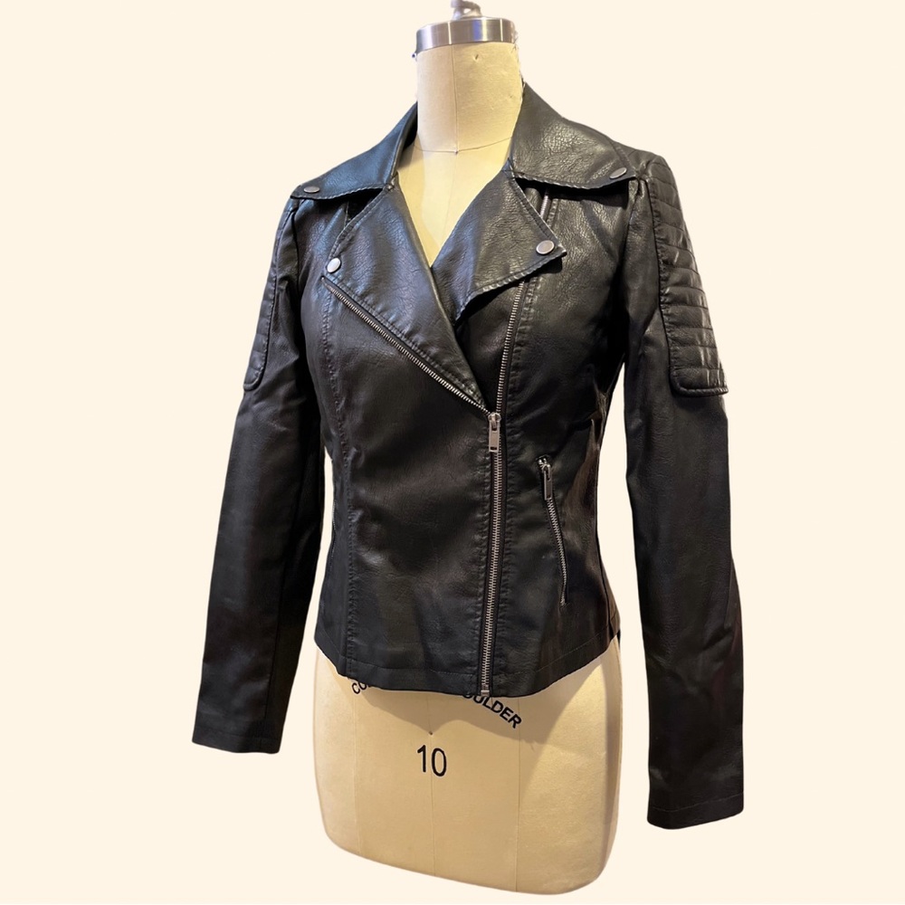 Faux leather fitted motorcycle jacket with quilted shoulder detail
